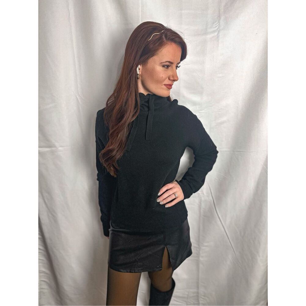 Universal Thread Sweatshirt - Picture 6 of 12